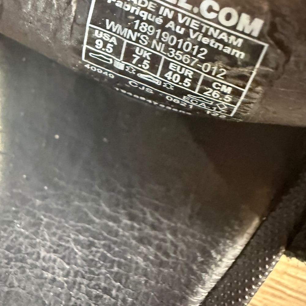 Sorel Kinetic Impact Y-Strap Standal Black/Yellow/White Size 9.5 Womens Outdoor - Picture 16 of 16